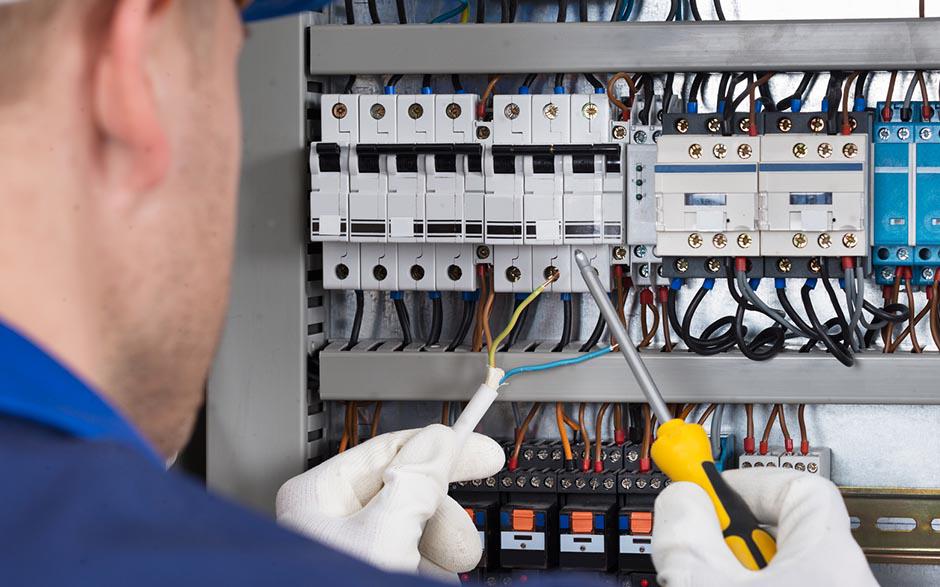 taux horaire électricien Quincy-sous-Sénart