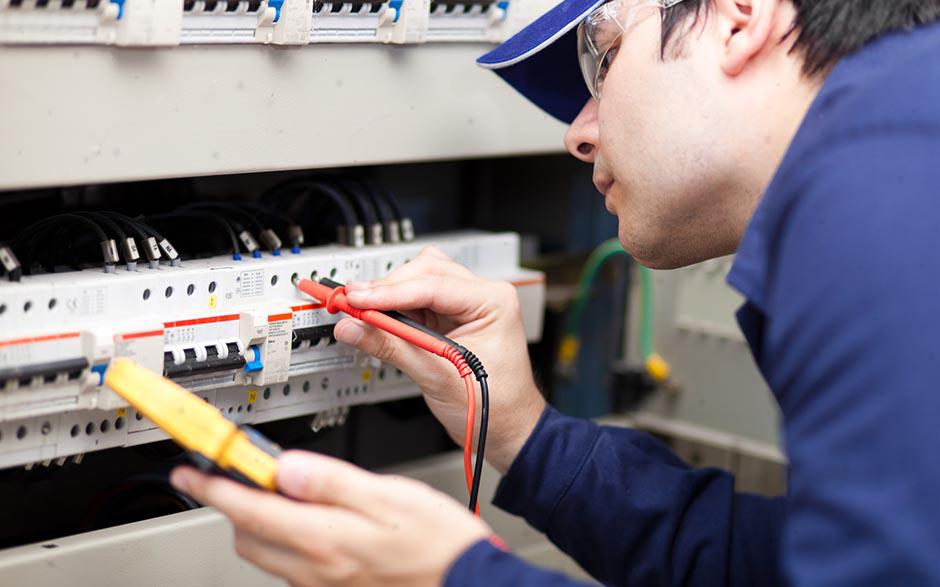 recherche électricien Paris 18